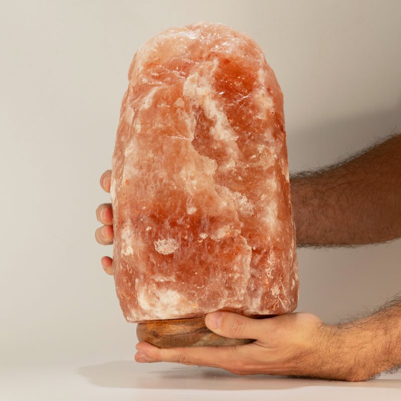 Kvalitná prírodná soľná lampa - základňa cca 8–10 kg