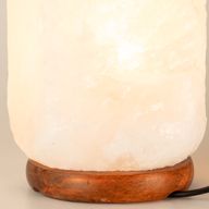 Kryštálová skala – himalájska solná lampa s podstavcom, približne 3–5 kg