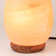 Soľná lampa v tvare vajíčka – drevená základňa
