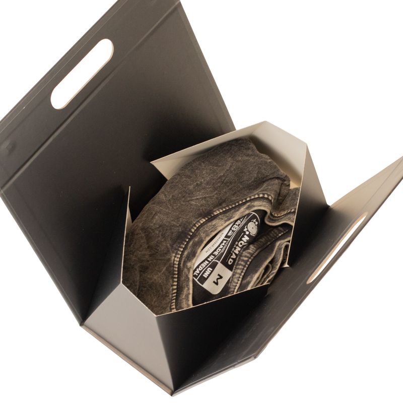 Plochý darčekový box - Ručný box (20×10×20 cm) - Čierna