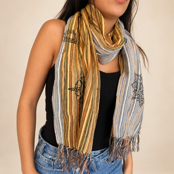 Nomad Sari – cestovná šatka požehnania – 170 × 50 cm – Modlitebné vlajky