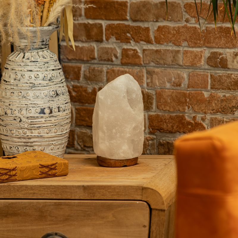 Crystal Rock Himalayan Salt Lamp - & Base približne 2-3 kg