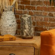 Sivá himalájska prírodná solná lampa - 3–5 kg