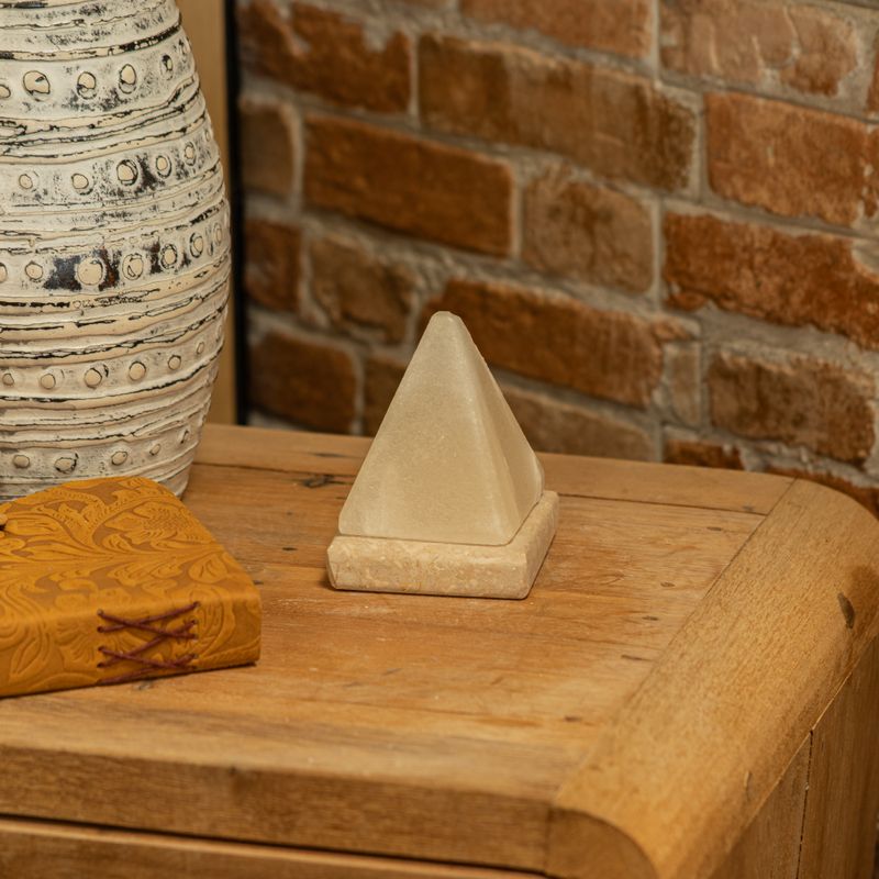 Kvalitná USB pyramídová soľná lampa - 9 cm (viacfarebná)