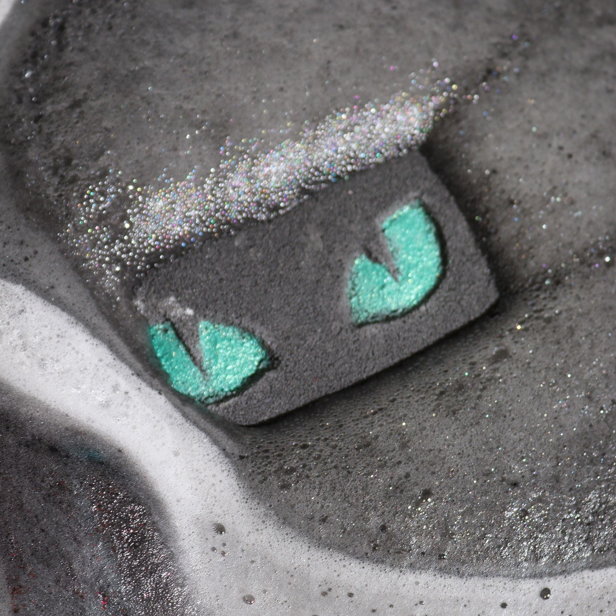 Mačacie oči bath bomb
