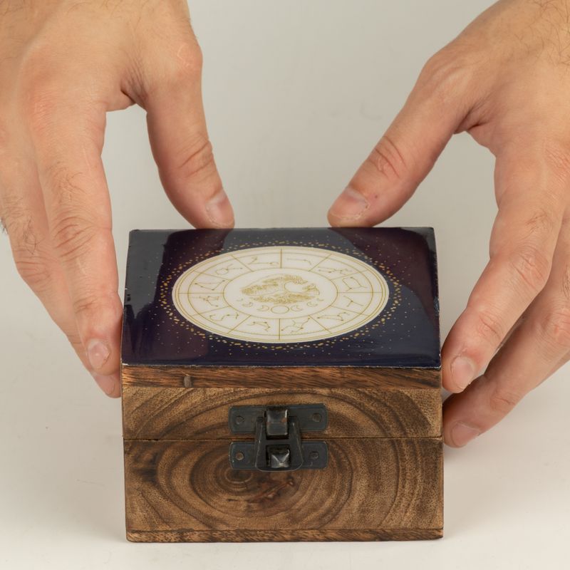 Malá smaltovaná škatuľka - Vodnár