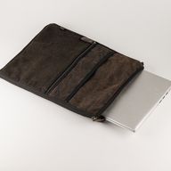 Veľké puzdro na notebook so vzhľadom Stonewash – drevené uhlie