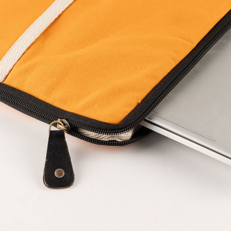 Veľké plátenné puzdro na notebook – oranžové