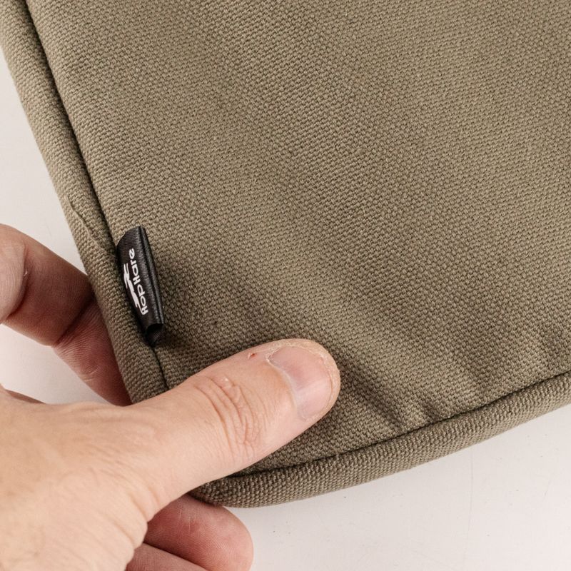 Plátené puzdro na notebook na cesty - olivové