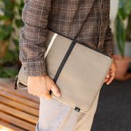 Plátené puzdro na notebook na cesty - olivové