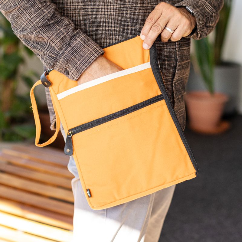 Plátenné cestovné puzdro na notebook – oranžové