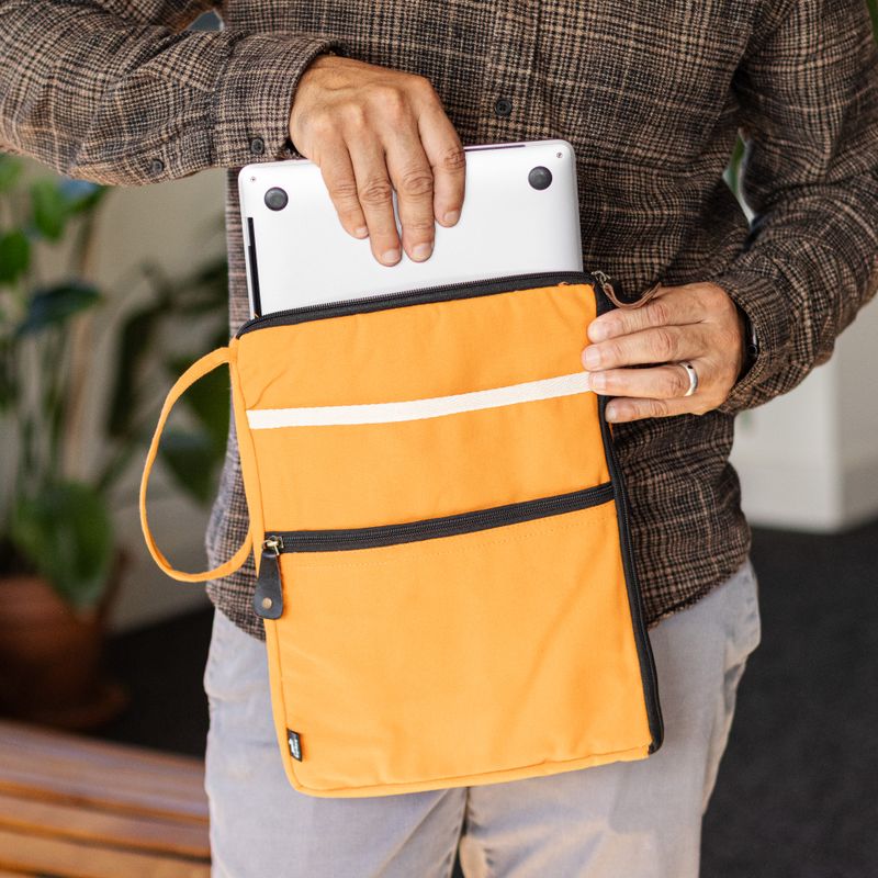 Plátenné cestovné puzdro na notebook – oranžové