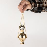 Závesný mosadzný stojan na vonné tyčinky – Pentagram
