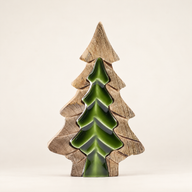 Stratený v lese – Malá drevená dekorácia strom v strome – 15x10 cm