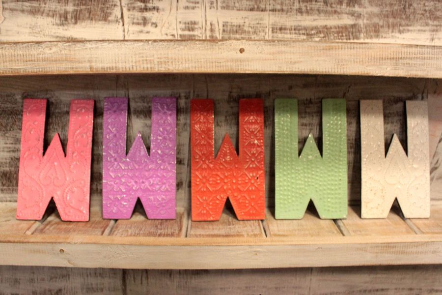 Viacfarebné Písmená "W" - 15cm