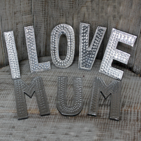 8x Hliníkové Dekoračné Písmená - I LOVE MUM
